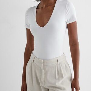 Express Body Contour Compression V-Neck Short Sleeve Bodysuit Small White